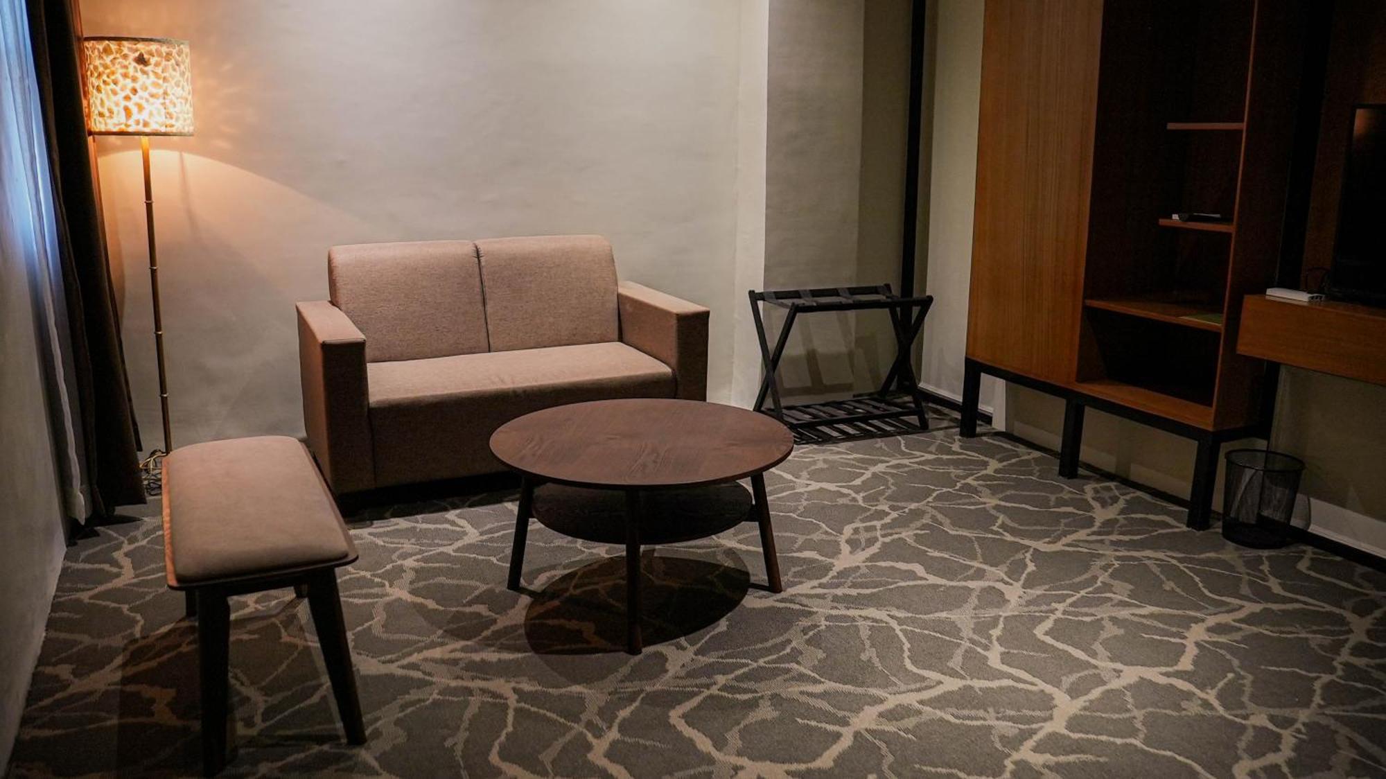 Maxi Hotel And Event Center Tagbilaran Extérieur photo