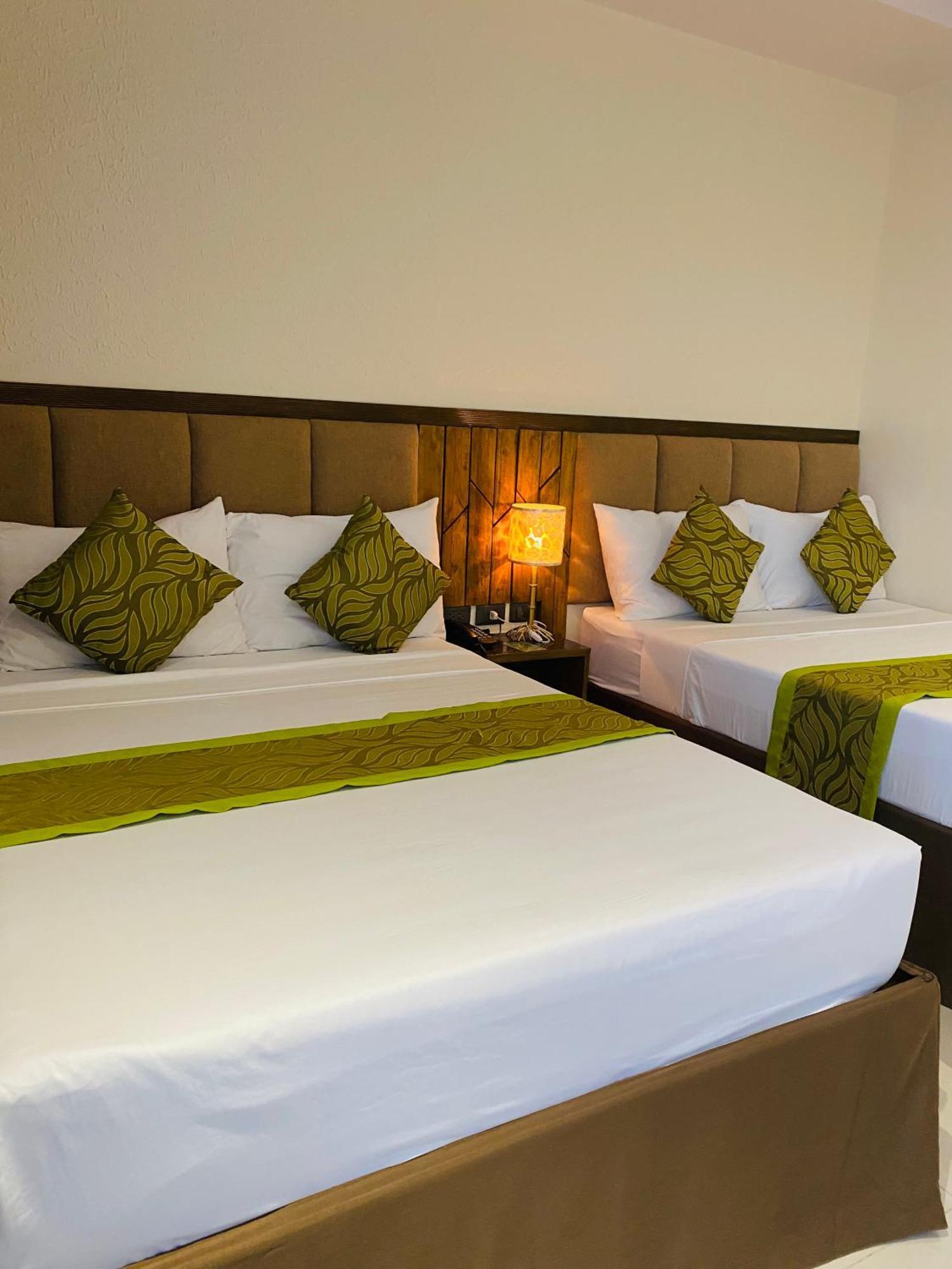 Maxi Hotel And Event Center Tagbilaran Extérieur photo
