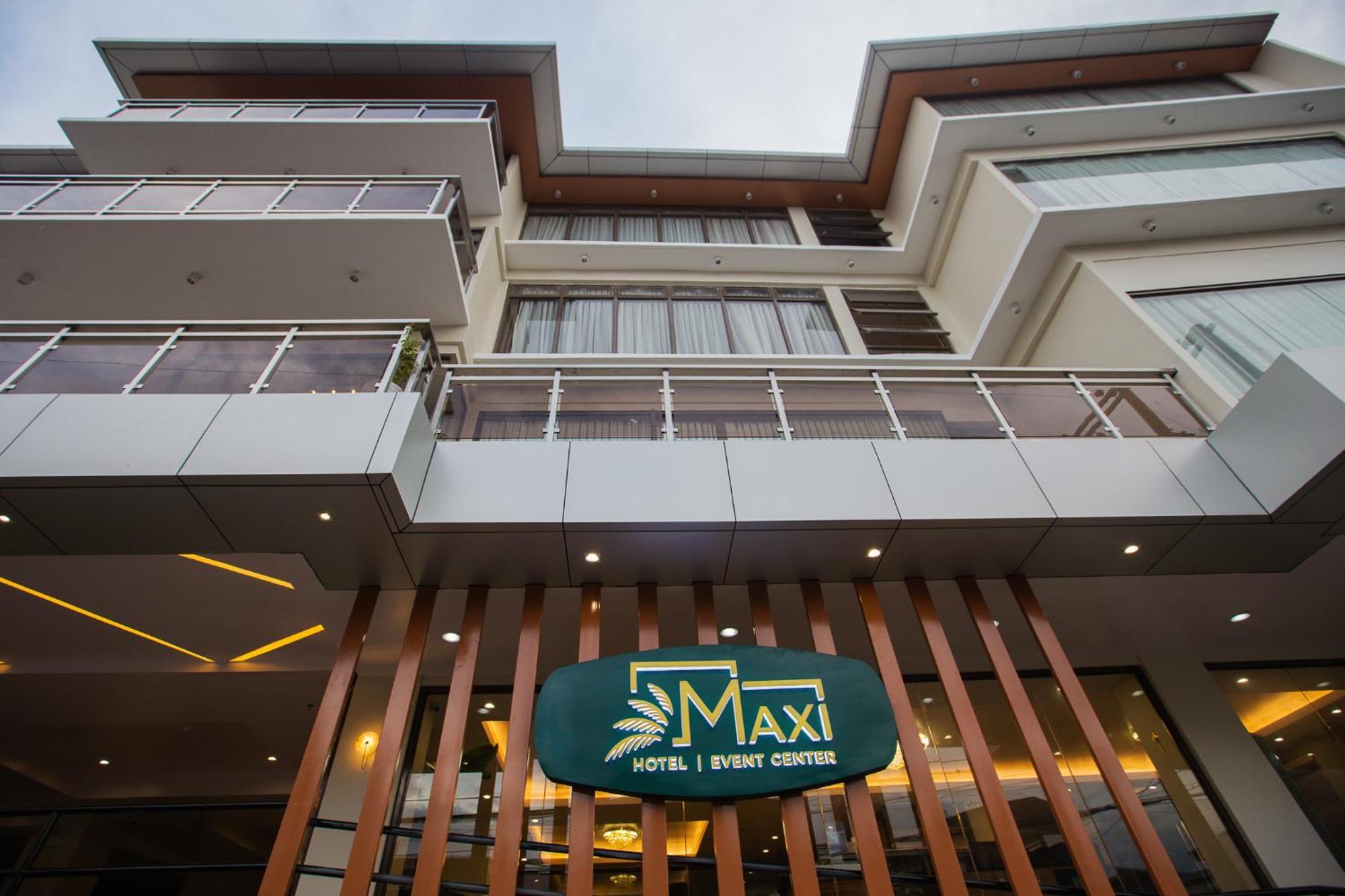 Maxi Hotel And Event Center Tagbilaran Extérieur photo